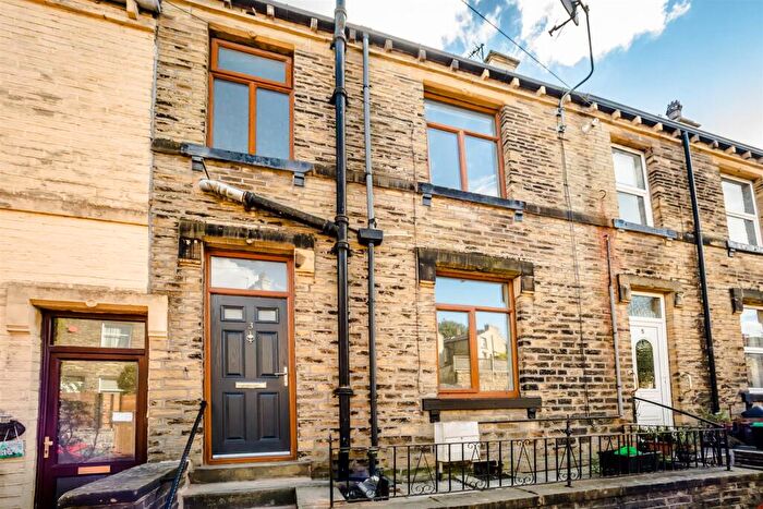 3 Bedroom Terraced House To Rent In Well Close Street, Brighouse, HD6