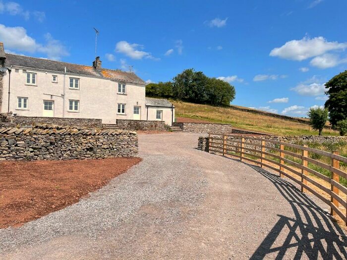 4 Bedroom Character Property To Rent In Greenside, Lupton, LA6