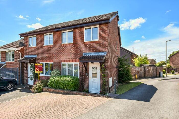 2 Bedroom Semi-Detached House To Rent In Linton Drive, Andover, SP10