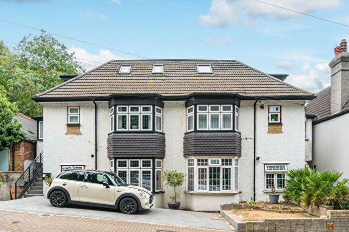2 Bedroom Flat For Sale In Ethelbert Road, Bromley, BR1