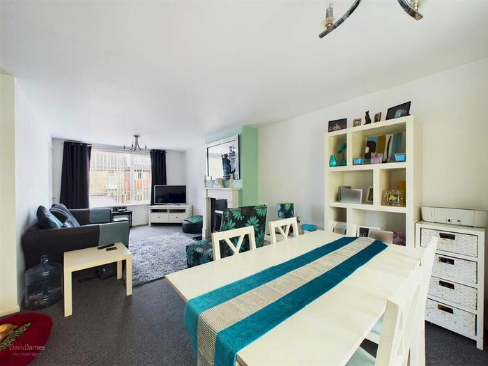 3 Bedroom Terraced House For Sale In Hartcroft Road, Bestwood Park, Nottingham, NG5