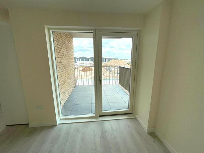 2 Bedroom Apartment To Rent In Hargrave Drive, Harrow, HA1