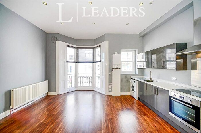 1 Bedroom Flat To Rent In Devonshire Place, Kemp Town, Brighton, BN2