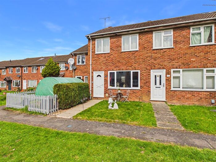 2 Bedroom Terraced House For Sale In Hughenden Green, Aylesbury, HP21