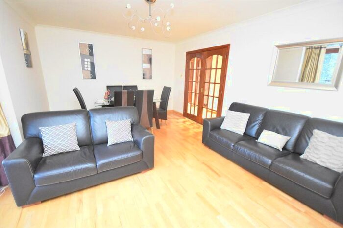 2 Bedroom Flat To Rent In Macaulay Drive, City Centre, Aberdeen, AB15