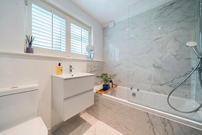 2 Bedroom Terraced House For Sale In Duke Street, Windsor, Berkshire, SL4