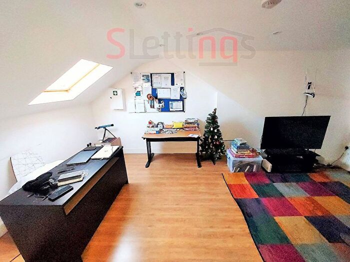 1 Bedroom Flat To Rent In Hendon, London, NW1
