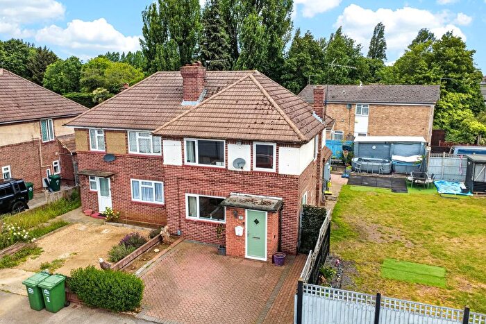 3 Bedroom Semi-Detached House For Sale In Brookside Avenue, Ashford, TW15