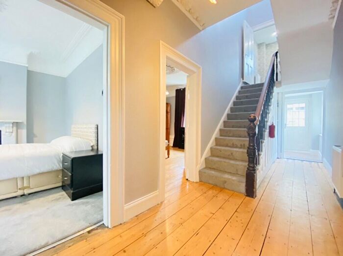 1 Bedroom Terraced House To Rent In Alexandra Road, Mutley, Plymouth, PL4