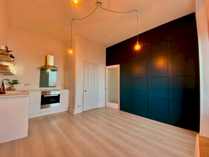 1 Bedroom Flat To Rent In Lower Granton Road, Trinity, Edinburgh, EH5