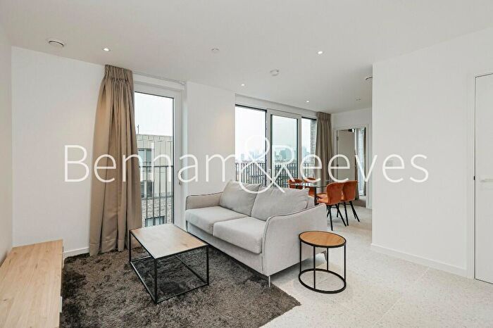 1 Bedroom Apartment To Rent In Georgette Apartments, Whitechapel, E1