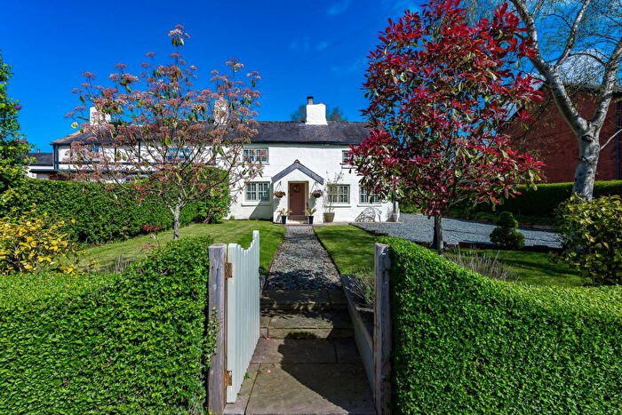 4 Bedroom Cottage For Sale In Tuson's Farmhouse, Marsh Lane, Longton, PR4