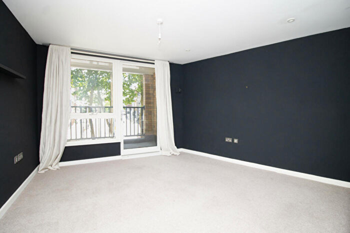 1 Bedroom Flat For Sale In Rye Lane, Peckham, SE15