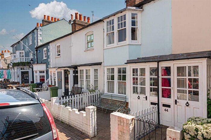 2 Bedroom Terraced House To Rent In Bridge Road, East Molesey, KT8