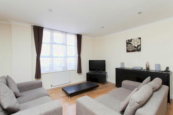 2 Bedroom Flat To Rent In Royal Westminster Lodge, Elverton Street, Westminster, London, SW1P