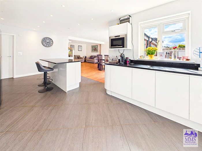 4 Bedroom Semi-detached House For Sale In Hoo Common, Chattenden, ME3