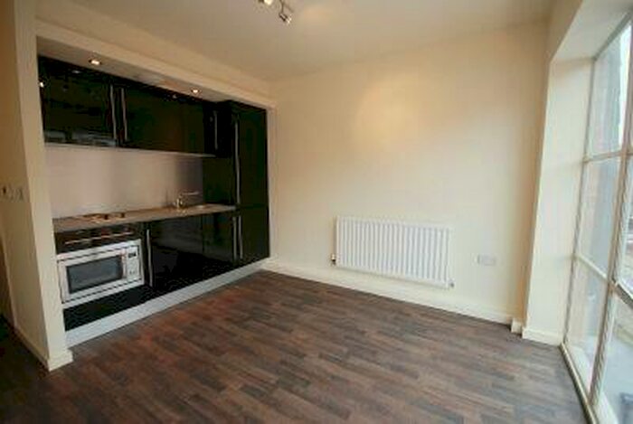 Studio To Rent In Bath Road, Kettering, NN16 - Photo 3