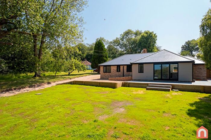 3 Bedroom Detached Bungalow For Sale In Westcourt Lane, Shepherdswell, CT15