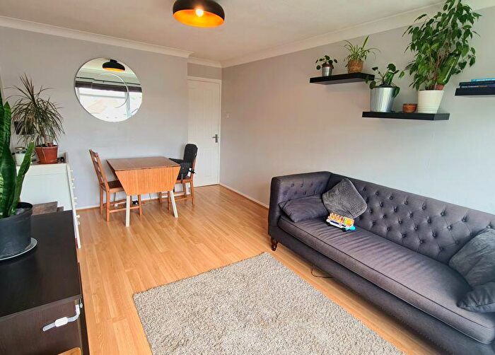 1 Bedroom Flat To Rent In Rutland Court, Footscray Road, New Eltham, SE9