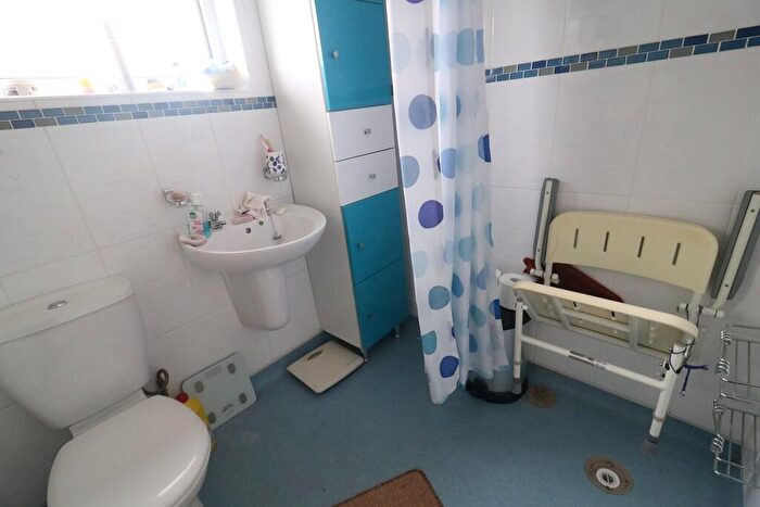 3 Bedroom End Of Terrace House For Sale In Greno View Road, High Green, Sheffield, S35