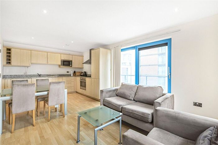 2 Bedroom Flat To Rent In Western Gateway, London, E16