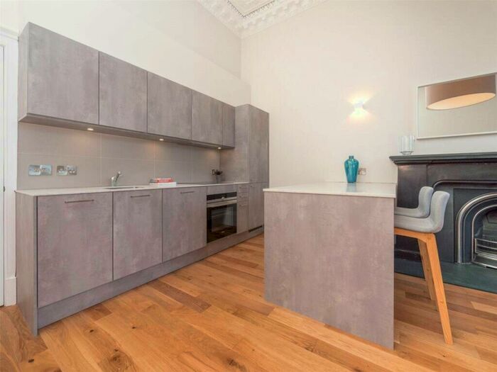 2 Bedroom Flat To Rent In Fellows Road, NW3