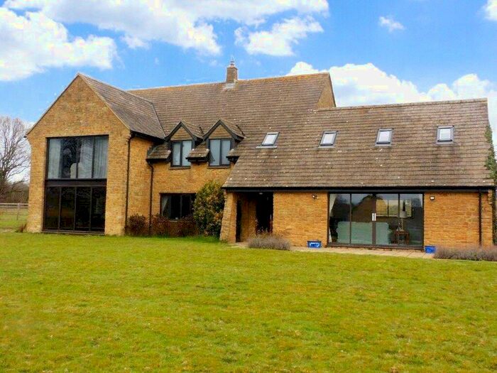 4 Bedroom Detached House To Rent In Burton Lane, East Coker, Yeovil, Somerset, BA22