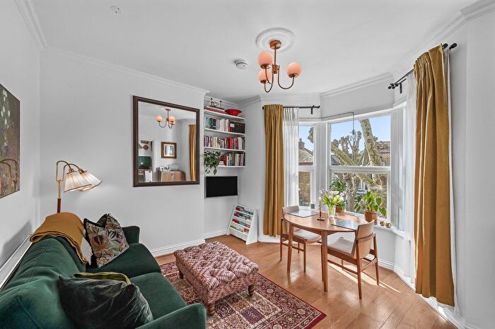 1 Bedroom Flat For Sale In Avignon Road, London, London, SE4