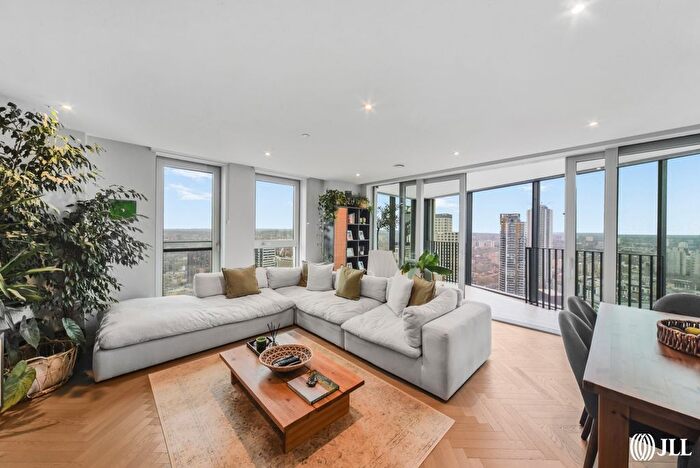 2 Bedroom Flat For Sale In Southwark Bridge Road, London, SE1