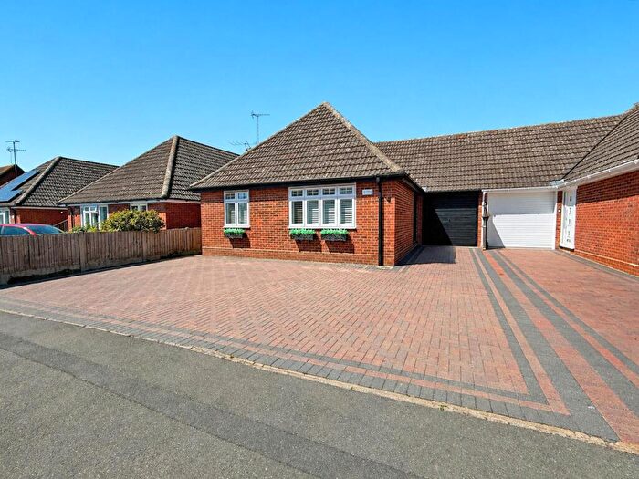 4 Bedroom Link Detached House For Sale In Manor Road, Hatfield Peverel, Chelmsford, CM3
