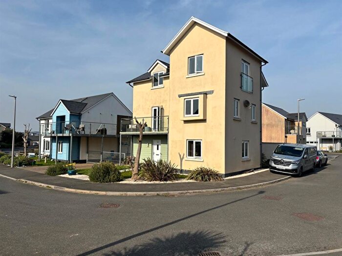 4 Bedroom Detached House For Sale In Cefn Padrig, Llanelli, SA15