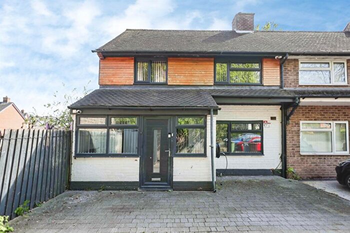 3 Bedroom End Of Terrace House For Sale In Shenton Walk, Birmingham, B37