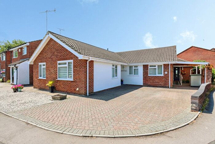 4 Bedroom Detached House For Sale In Halstock Crescent, Poole, Dorset, BH17
