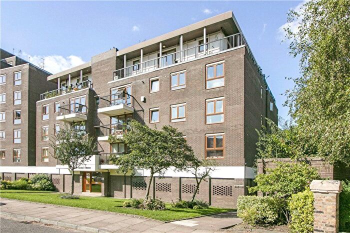 1 Bedroom Flat For Sale In Warwick Drive, London, SW15