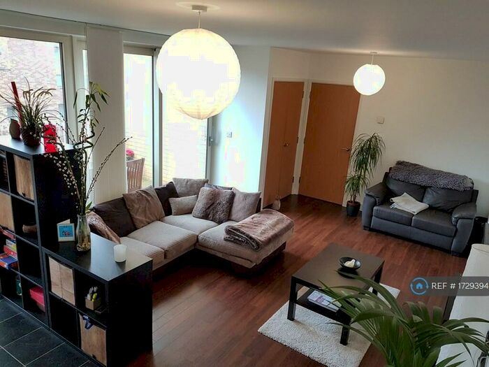 2 Bedroom Flat To Rent In Oxley Square, London, E3