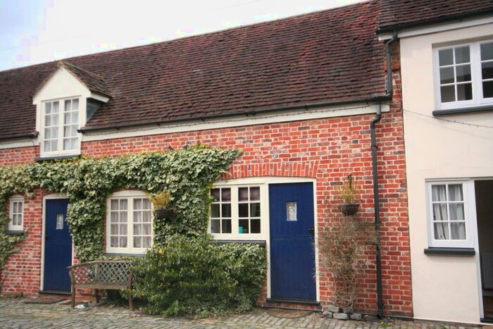 1 Bedroom Cottage To Rent In Horn Street, Winslow, MK18