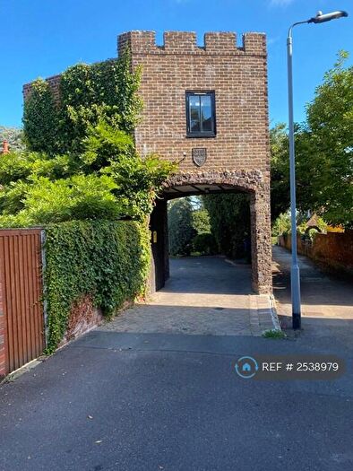 1 Bedroom Flat To Rent In Castle Hill, Maidenhead, SL6