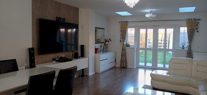 3 Bedroom Terraced House To Rent In Twist Way, Slough, Berkshire, SL2