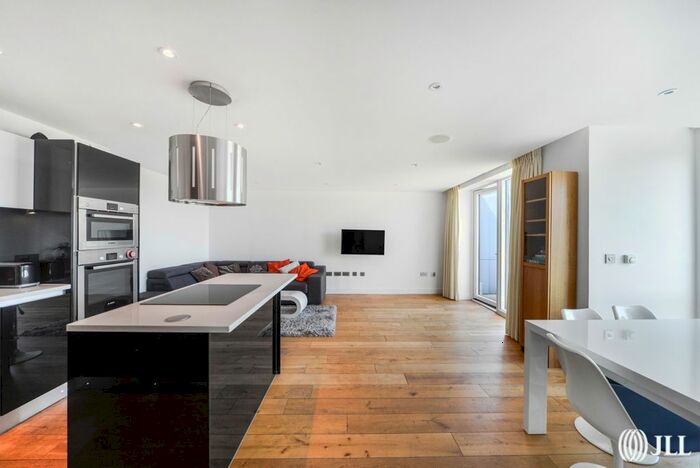 3 Bedroom Flat To Rent In Seven Sisters Road, London, N4