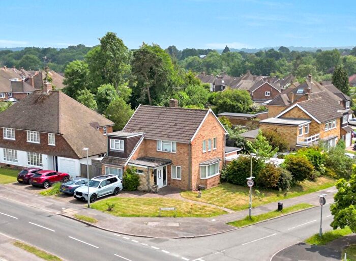 5 Bedroom Detached House For Sale In Betchworth Avenue, Reading, RG6