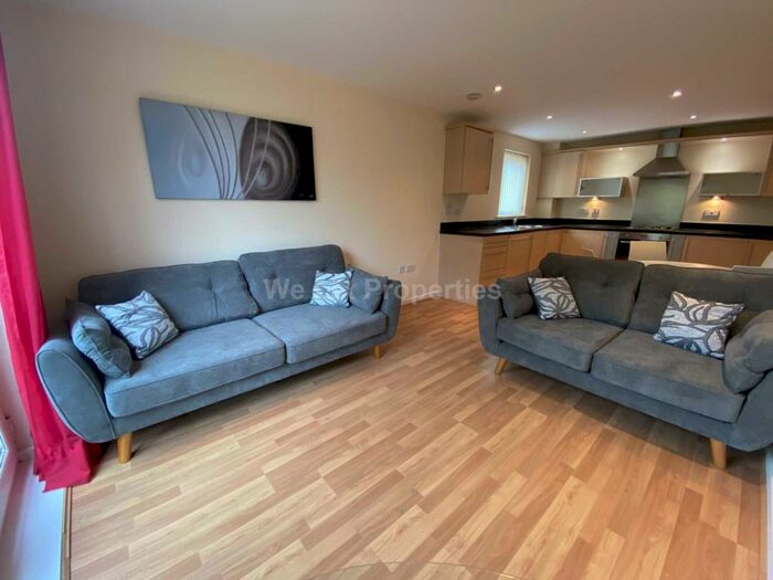 3 Bedroom Apartment To Rent In Gilbert House, Salford Quays, M5