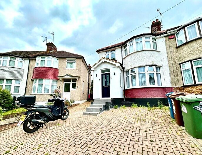 3 Bedroom Apartment To Rent In Hillside Crescent, Harrow, HA2