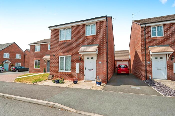 3 Bedroom Link Detached House For Sale In Weir Crescent, Kidderminster, DY11