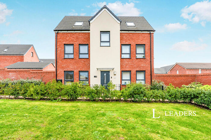 4 Bedroom Detached House To Rent In Saturn Avenue, Fairfields, MK11