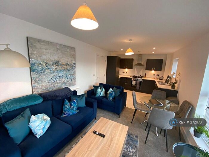 2 Bedroom Flat To Rent In Gospel Heights, Heswall, CH60