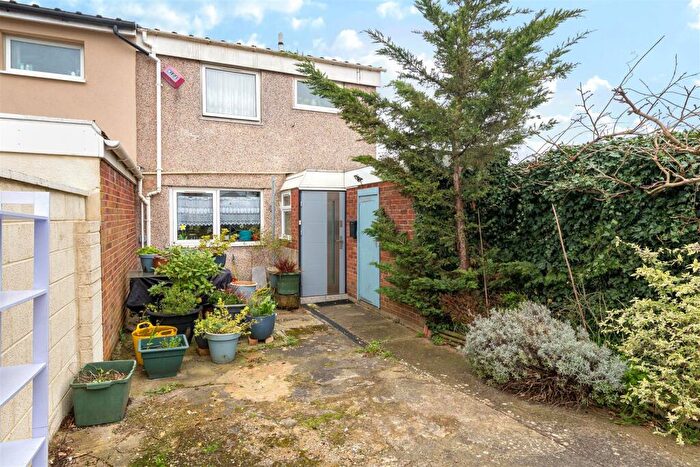 3 Bedroom End Of Terrace House For Sale In Gorlangton Close, Hengrove, BS14