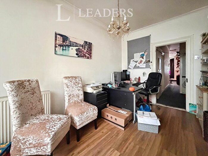 3 Bedroom Terraced House For Sale In Lyndhurst Road, Portsmouth, Hampshire, PO2