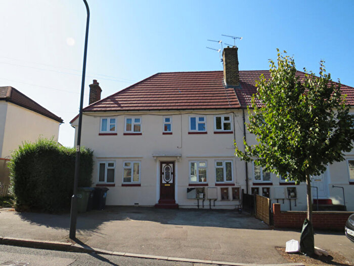 3 Bedroom Maisonette To Rent In Lyon Park Avenue, Wembley, Middlesex, HA0