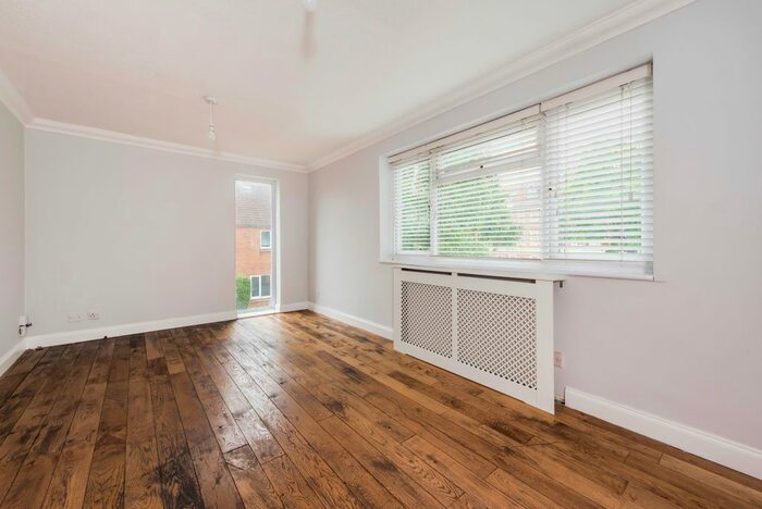 2 Bedroom End Of Terrace House To Rent In Rose Street, Wokingham, RG40