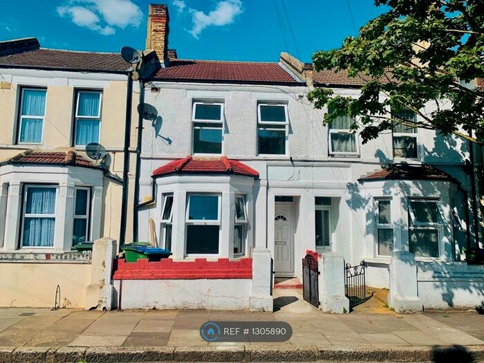 2 Bedroom Terraced House To Rent In Conway Road, London SE18